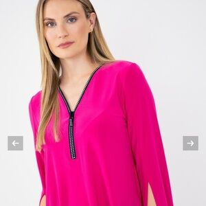 JOSEPH RIBKOFF Zippered V-Neckline with tassel. Split back tunic top. Size 14